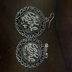 Elegant Silver and Black Filigree Earrings